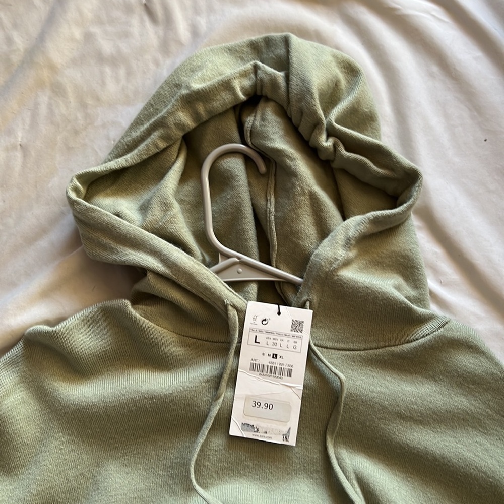 Light knit Zara hoodie - Picture 2 of 3